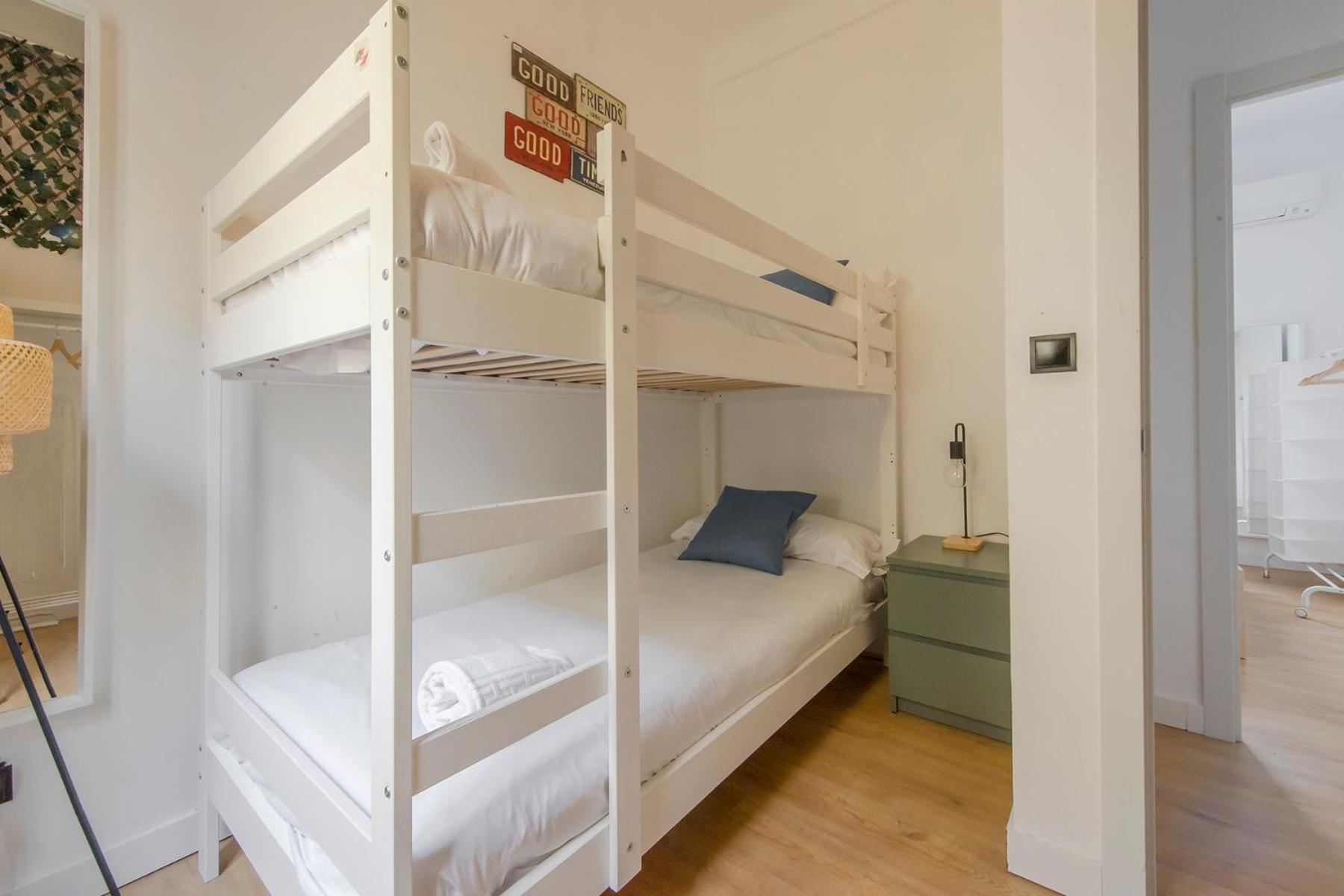 Aventura Y Tradicion En La Latina, Conoce Toledo 77 Appartement Madrid Buitenkant foto